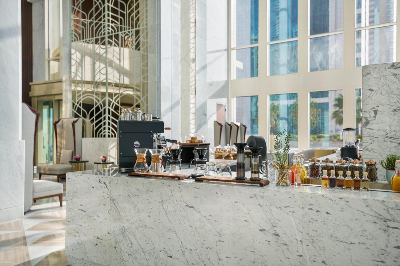 Wyndham Grand Doha West Bay Beach Exteriör bild Lobby