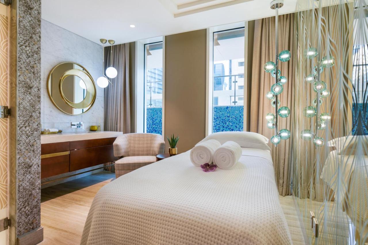 Wyndham Grand Doha West Bay Beach Exteriör bild The Spa at The Westin