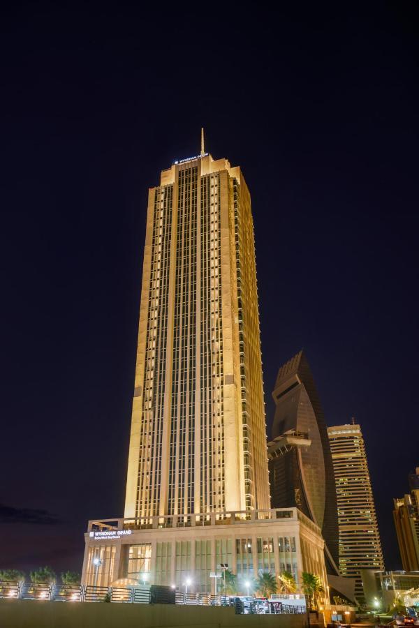 Wyndham Grand Doha West Bay Beach Exteriör bild The Four Seasons Hotel, Bangkok