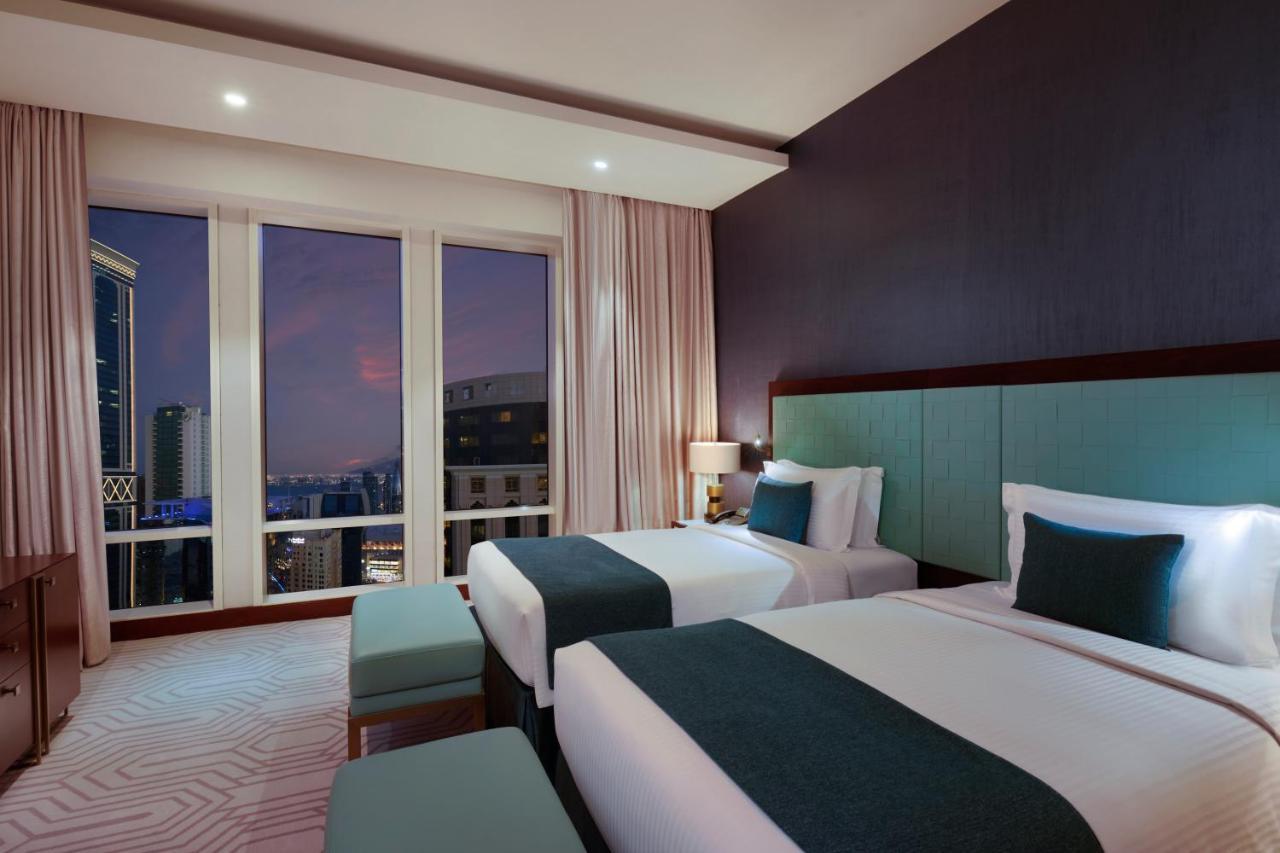 Wyndham Grand Doha West Bay Beach Exteriör bild Deluxe Room