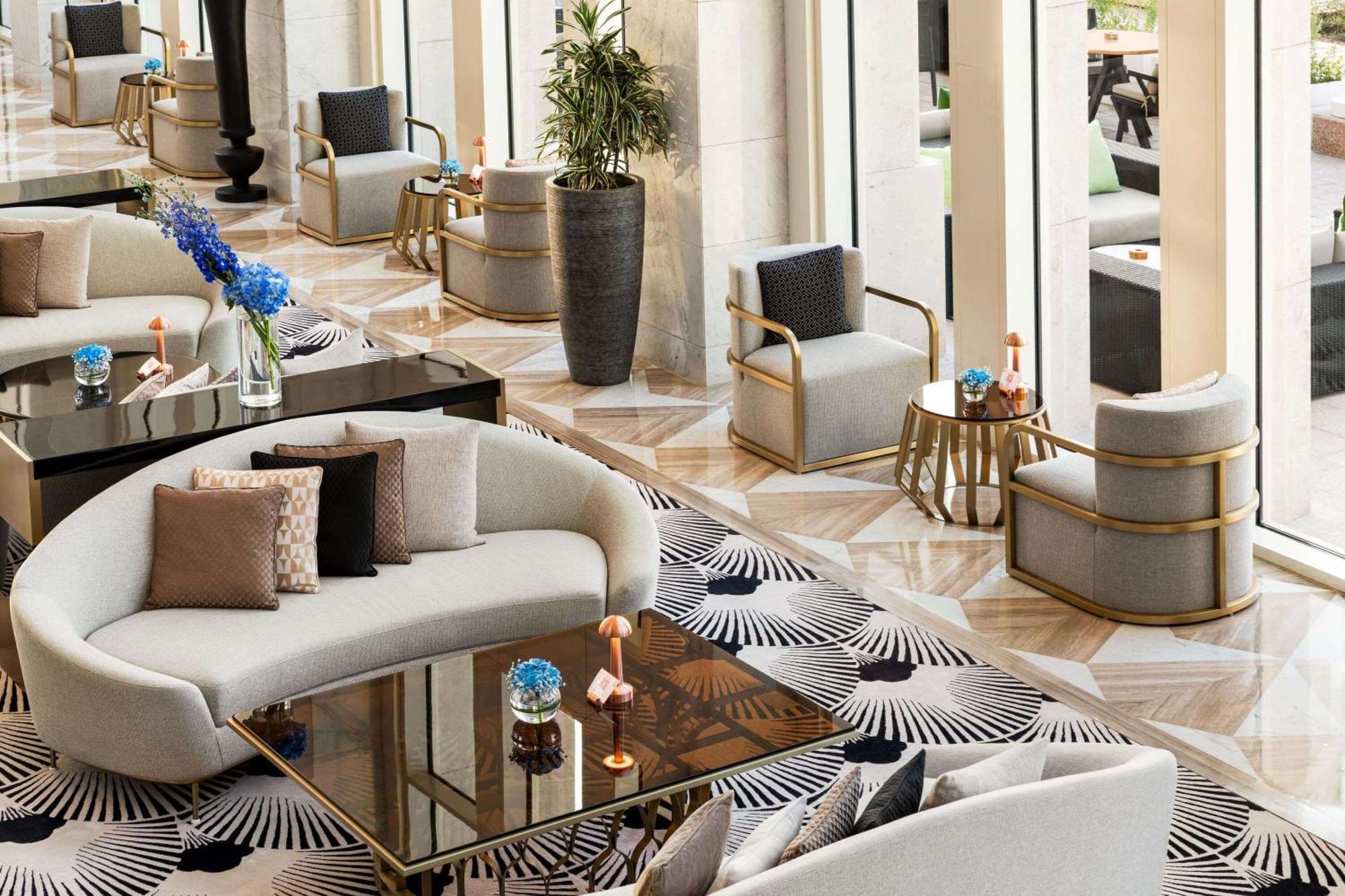Wyndham Grand Doha West Bay Beach Exteriör bild The lobby of the hotel